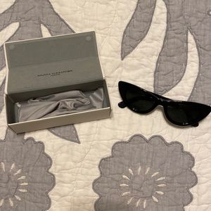 The Salty Blonde* Cat eye Sunnies 😎